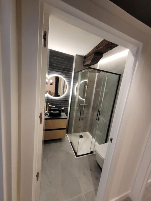 Piso Boutique A Un Minuto Del Casco Viejo Apartment Bilbao Ngoại thất bức ảnh
